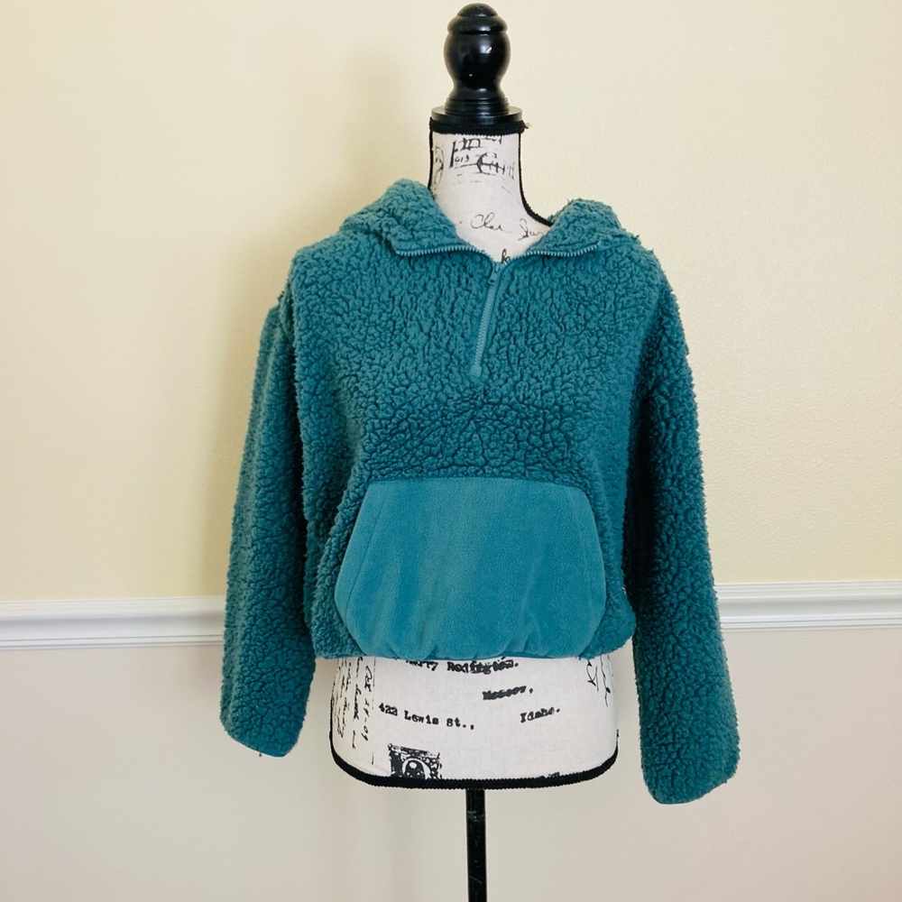 PINK GREEN CROP TOP SWEATER